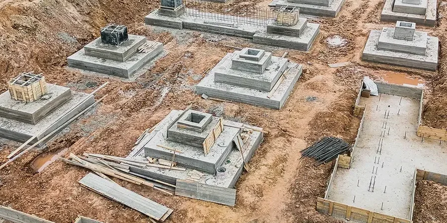 Diseño de Fundaciones en Pilotes para Suelos Complejos en Los Ángeles